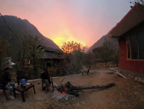 Mountains calling cafe