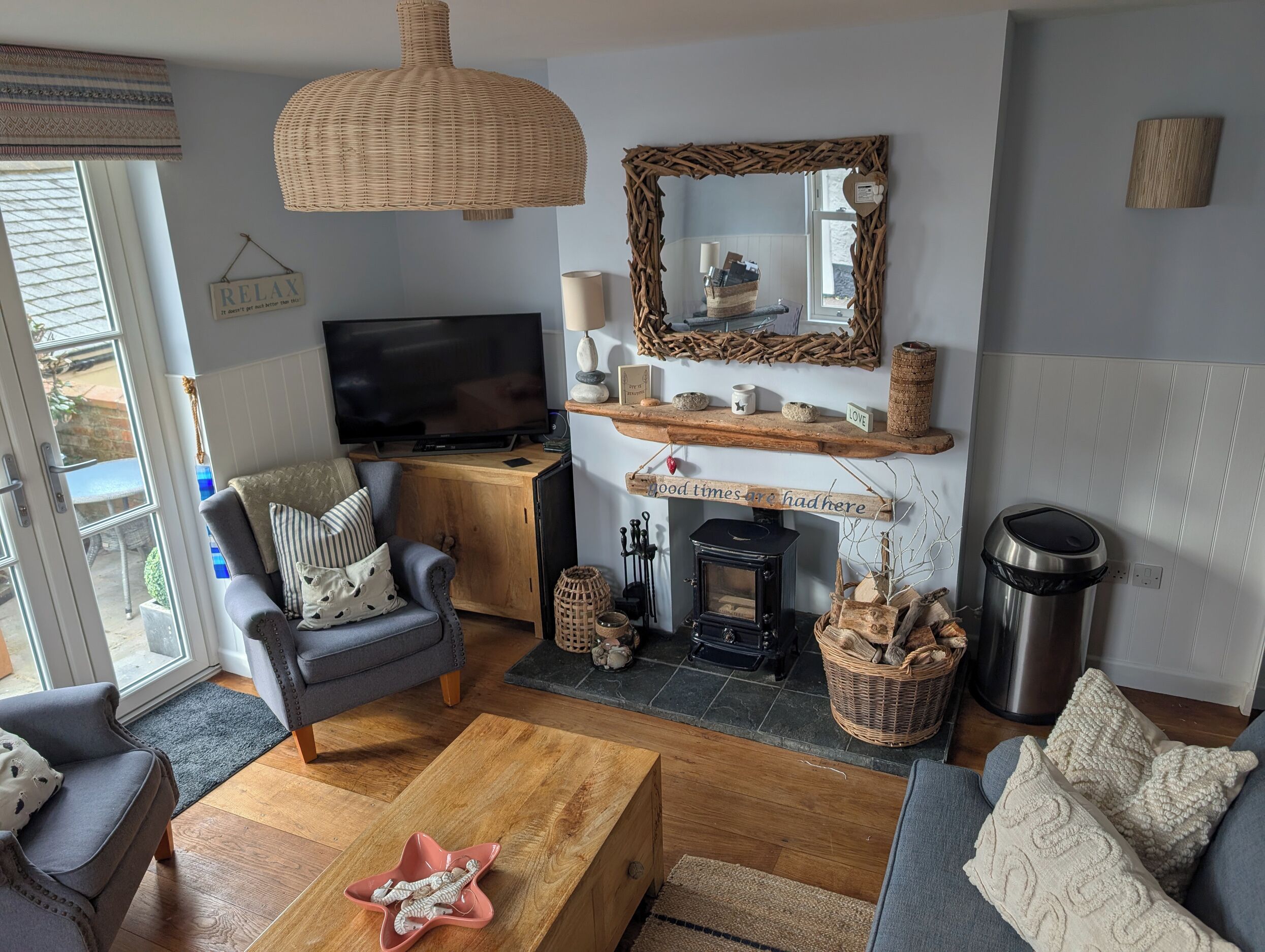 Cottage | Living area | DVD player