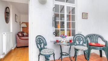 Cottage | Outdoor dining