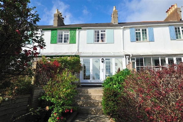 Exterior - Windwhistle (Lyme Regis)