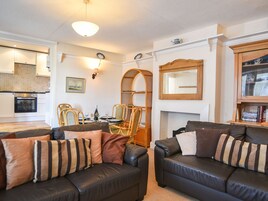 Cottage | Living area | DVD player