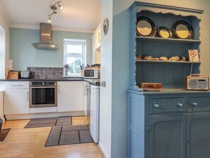 Casa de campo | Cocina privada | Refrigerador, lavavajillas y utensilios de cocina