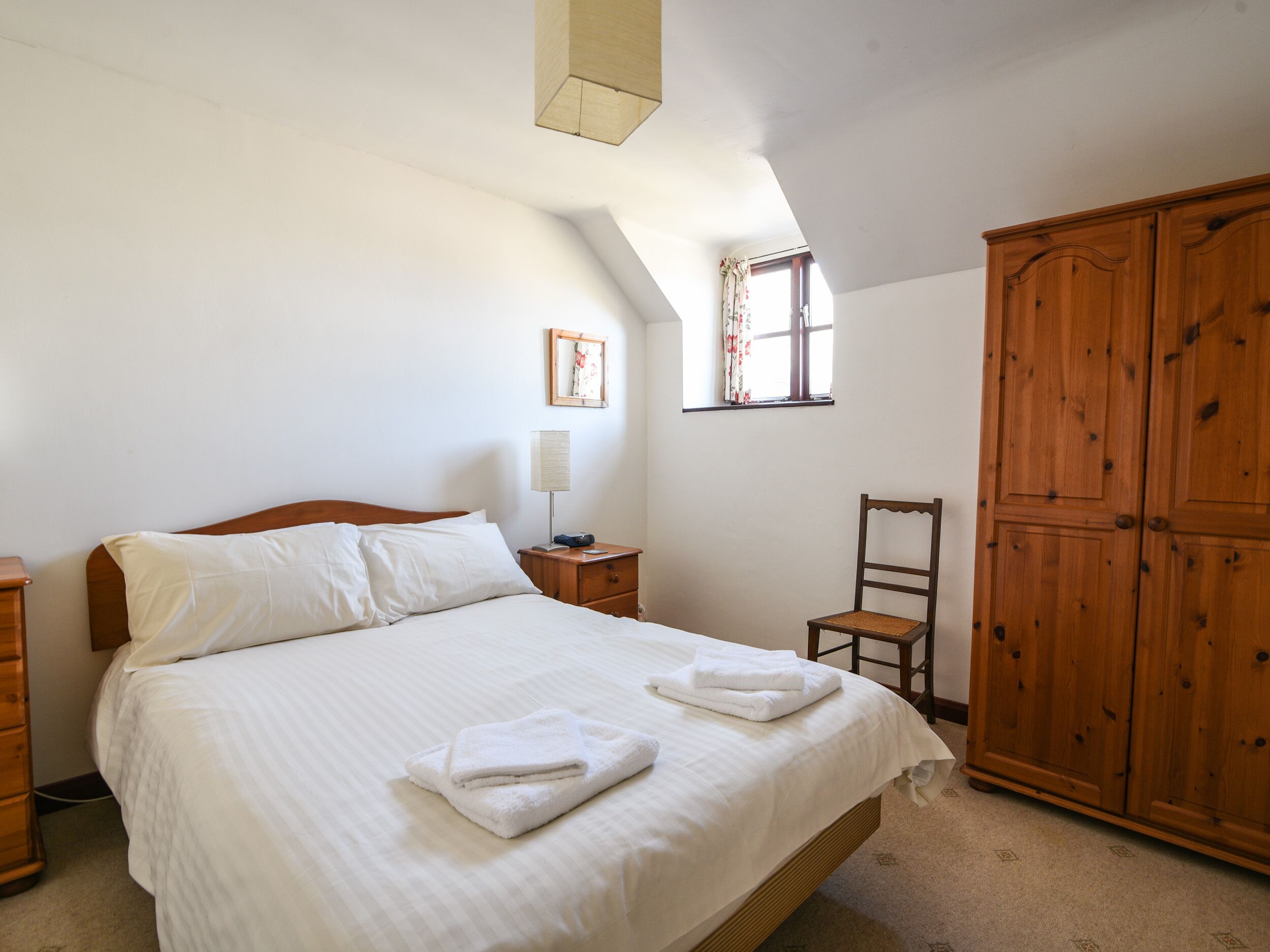 Cottage | 2 bedrooms, individually decorated, individually furnished, free WiFi