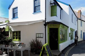 Cottage | Interior - Riverview (Lyme Regis)