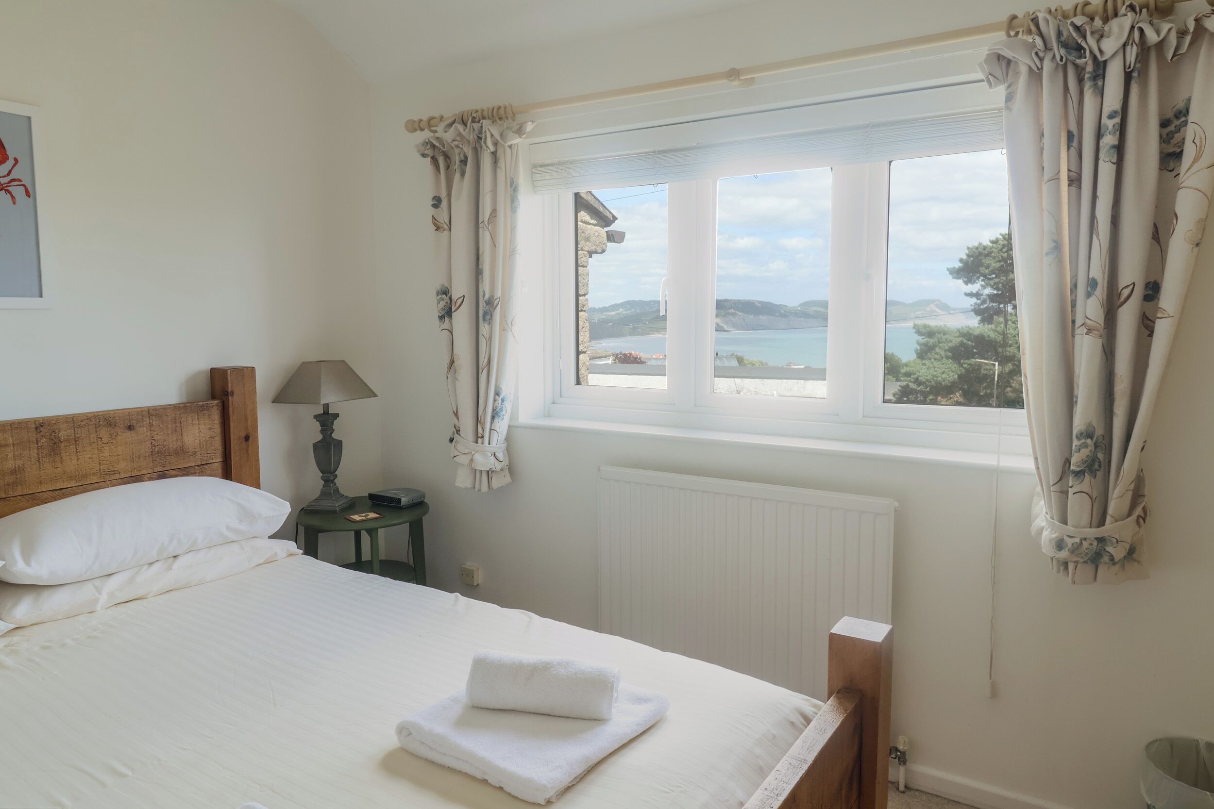 3 dormitorios, decoración individual, mobiliario individual