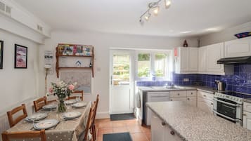 Fridge, dishwasher, cookware/dishes/utensils
