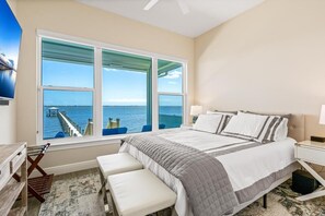 3 habitaciones, tabla de planchar con plancha y cuna de viaje 