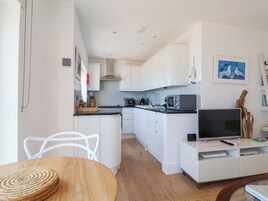 村舍 | 私人厨房 | 冰箱、洗碗机、厨具/餐具