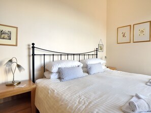 2 habitaciones, decoración personalizada y muebles diferentes 