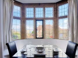 Cottage | Private kitchen | Fridge, dishwasher, cookware/dishes/utensils