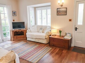 Living area - The Bolthole (Lyme Regis)