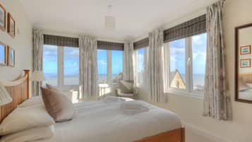 Cottage | 3 bedrooms, WiFi (free), individually decorated, individually furnished