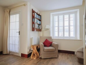 Cottage | Living area