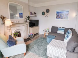 Cottage | Living area