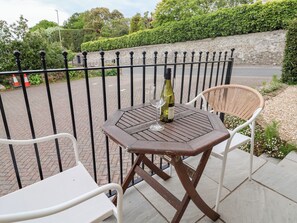 Cottage | Interior - Sea Glass (Lyme Regis)