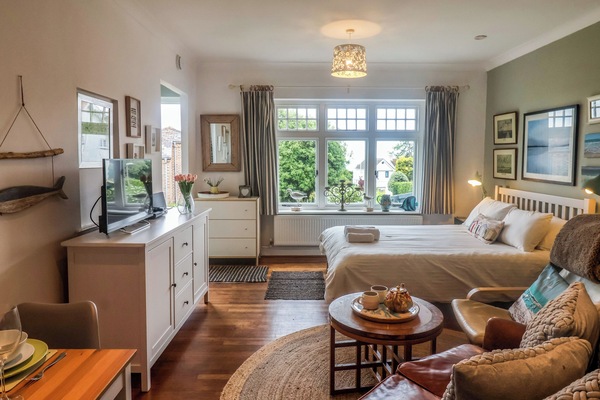 Cottage | 1 bedroom, individually decorated, individually furnished, free WiFi