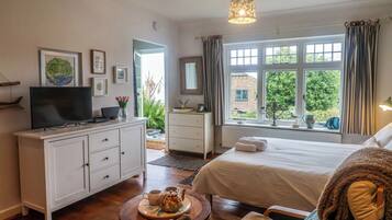 Cottage | 1 bedroom, individually decorated, individually furnished, free WiFi