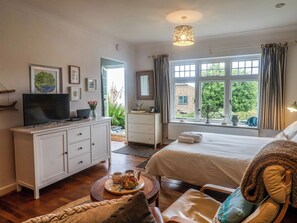 1 chambre, décoration personnalisée, ameublement personnalisé