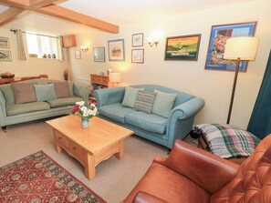 コテージ | リビング エリア | テレビゲーム機、DVD プレーヤー