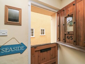 Cottage | Exterior detail - 4/5 Georges Square (Lyme Regis)