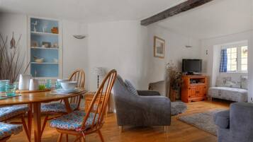 Cottage | Interior