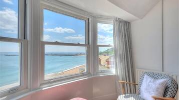 3 bedrooms, individually decorated, individually furnished, free WiFi