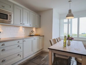 Cottage | Private kitchen | Fridge, dishwasher, cookware/dishes/utensils - Ancient Lights (Lyme Regis)