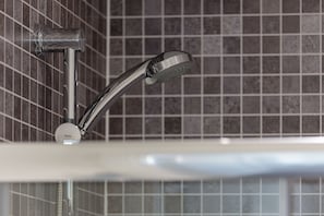 Maison Confort, salle de bains privée | Salle de bain