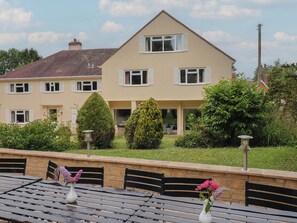 Tempat makan outdoor