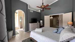 5 Schlafzimmer, Bügeleisen/Bügelbrett, WLAN, Bettwäsche