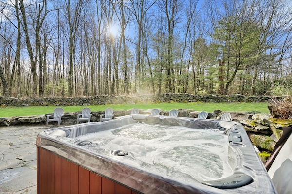 Bañera de hidromasaje exterior