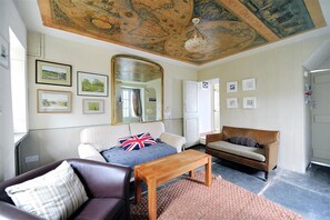 Cottage | Woonkamer | Een dvd-speler