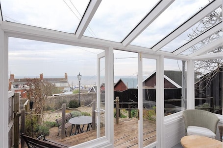 Cottage | Balcony. 10 Cobb Terrace