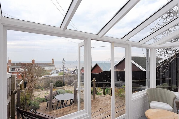 Cottage | Balcony - 10 Cobb Terrace (Lyme Regis)