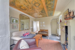 Cottage | Living room | DVD player - 10 Cobb Terrace (Lyme Regis)