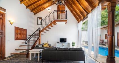 We have the best reviews for this private Colonial villa with indoor pool !