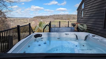 Tina de hidromasaje al aire libre