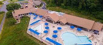 Stunning views, amazing gathering spaces, hot tub