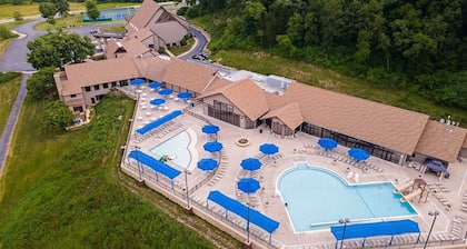 Stunning views, amazing gathering spaces, hot tub