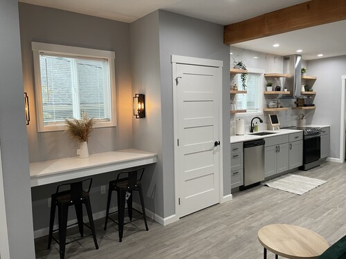 Modern Downtown Studio - FullyRenovated 1bed/1bath