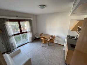 Mini-fridge, microwave, oven, dishwasher - Posada San Isidro (San Isidro)