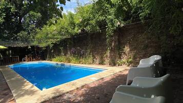 Piscina externa sazonal