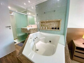 Departamento exclusivo | Baño | Secadora de cabello y toallas 