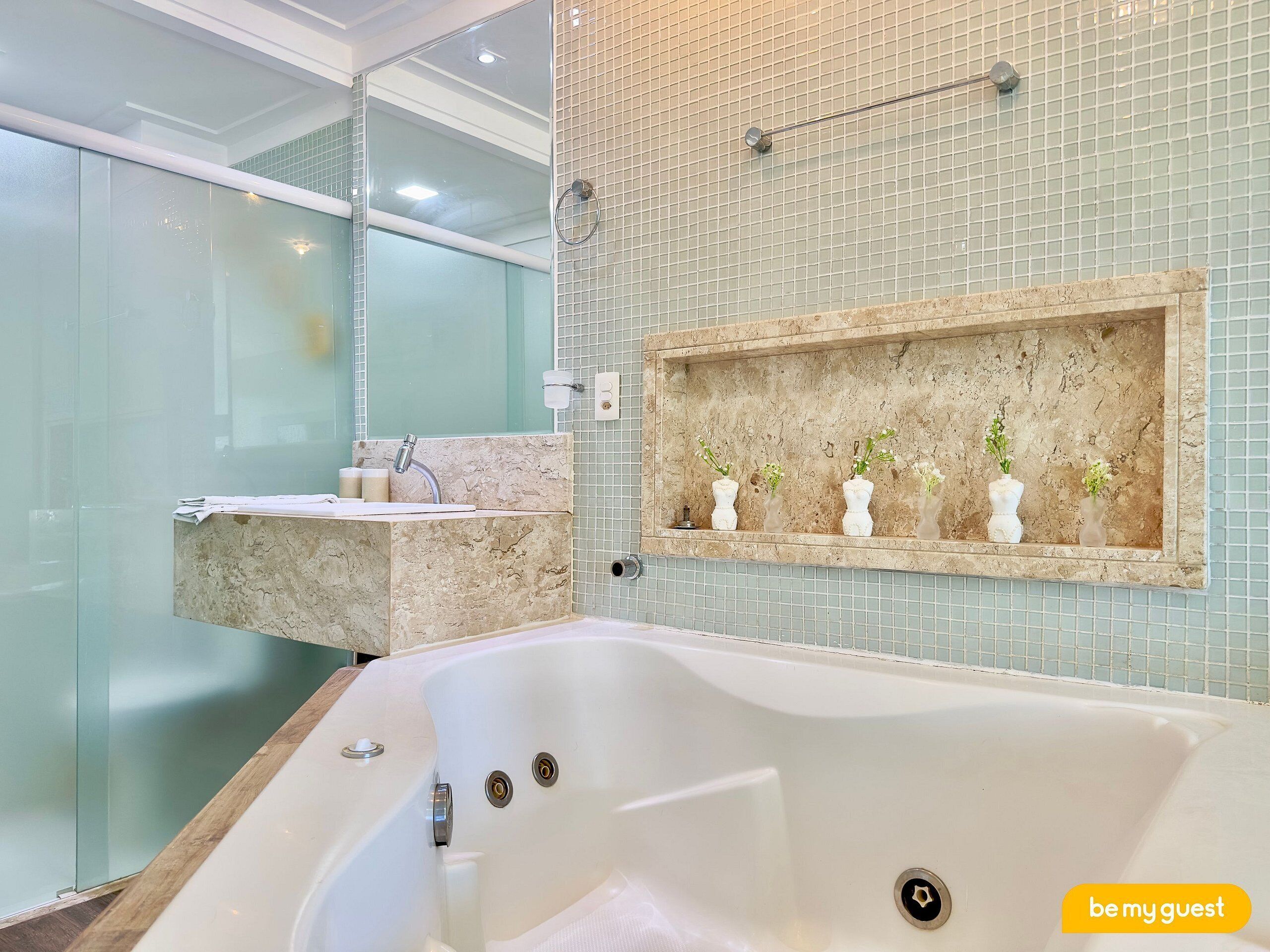 尊爵公寓 | 浴室 | 吹風機、毛巾