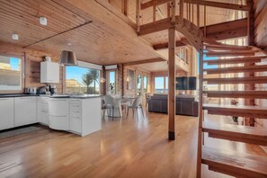 Interior - Incredible wooden villa with sea views! (Algeciras)