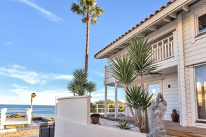 Terrace/patio - Incredible wooden villa with sea views! (Algeciras)