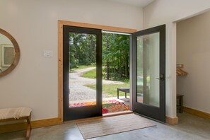 Interior - Secluded 5-Acre Waterfront view near Williamsburg (Toano)