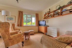 코티지 | 거실 | DVD 플레이어