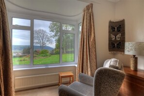 Cottage | Interior - West Ridge Bungalow (Seaton)