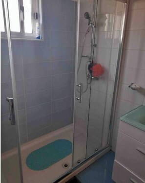 Shower, bidet